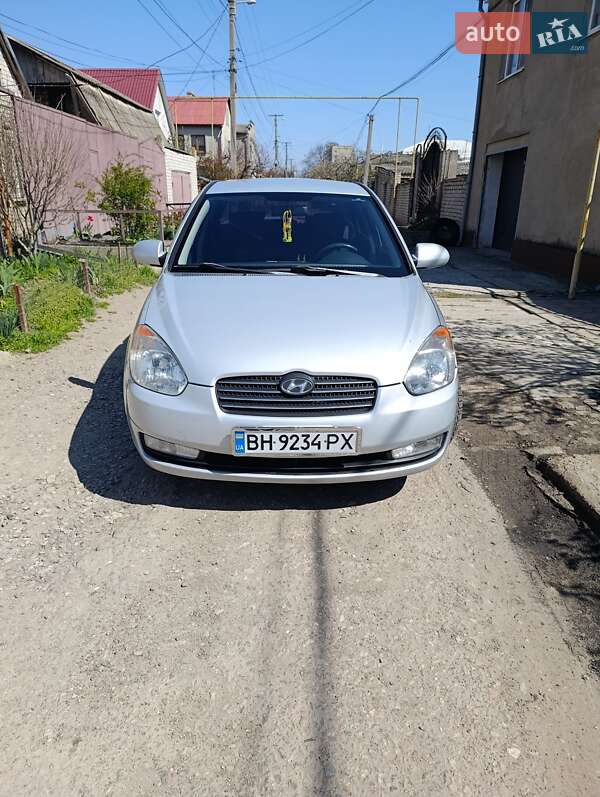 2008 hyundai accent