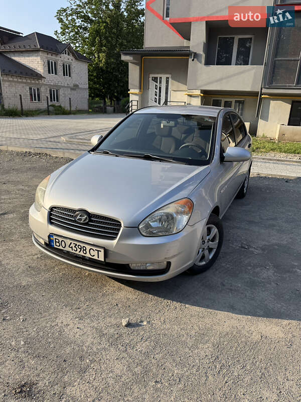 2008 hyundai accent