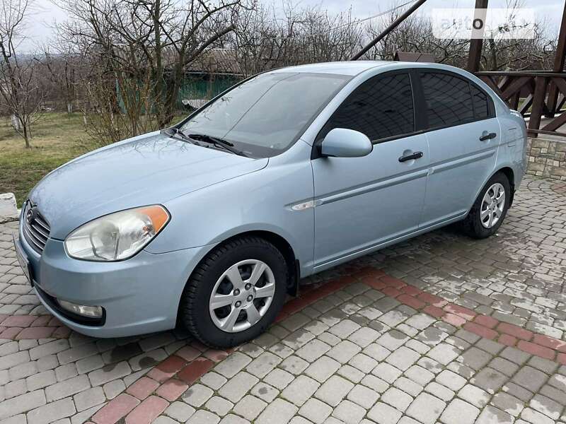 2008 hyundai accent