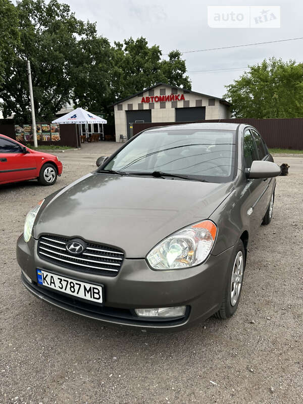 2008 hyundai accent
