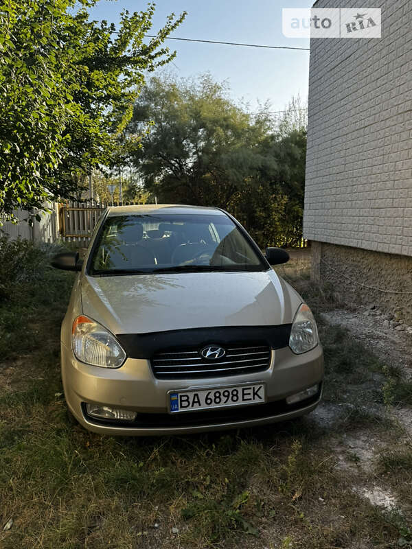 2008 hyundai accent