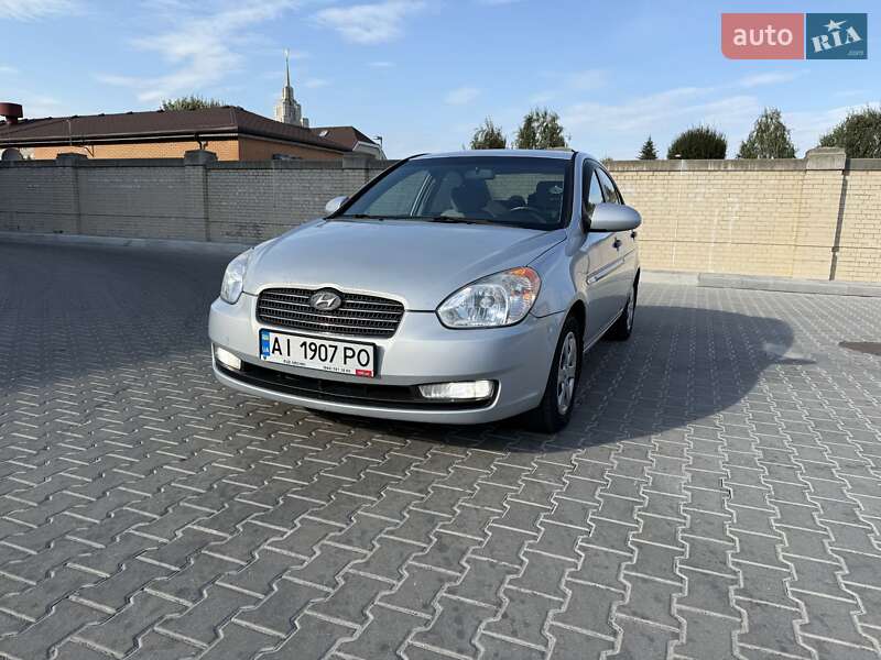 2008 hyundai accent