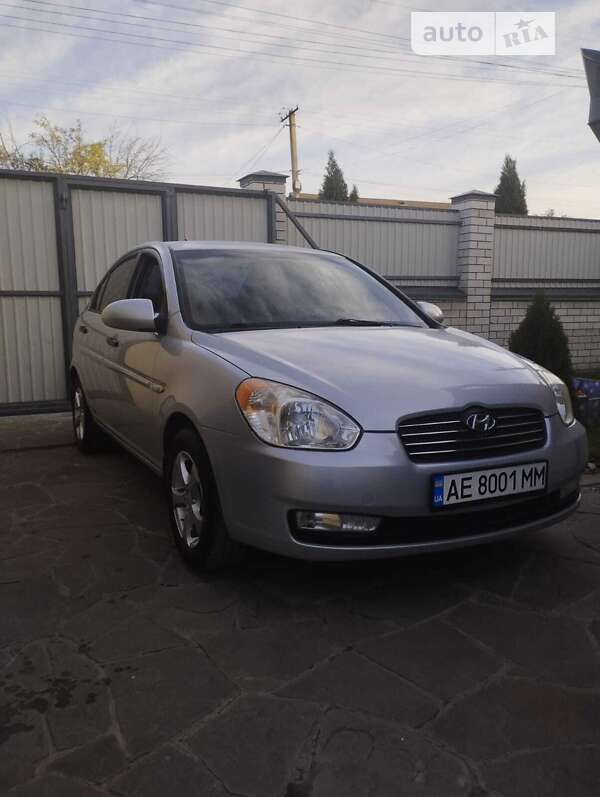 2008 hyundai accent