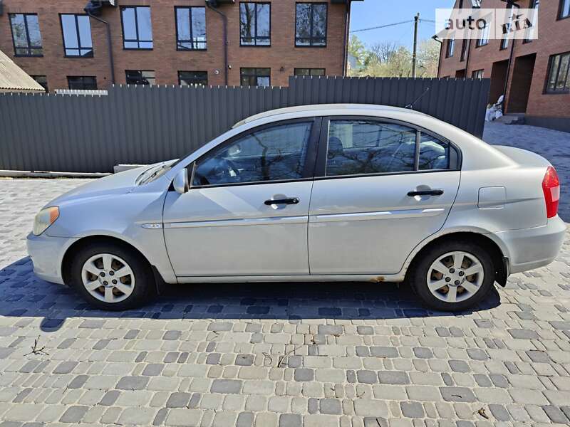 2008 hyundai accent