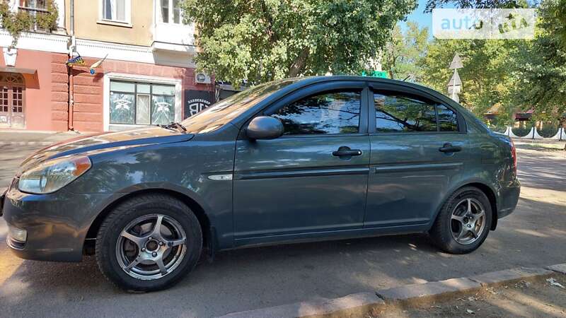2008 hyundai accent