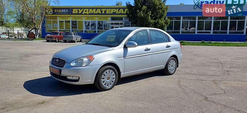 2008 hyundai accent