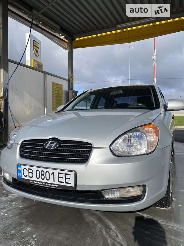2008 hyundai accent