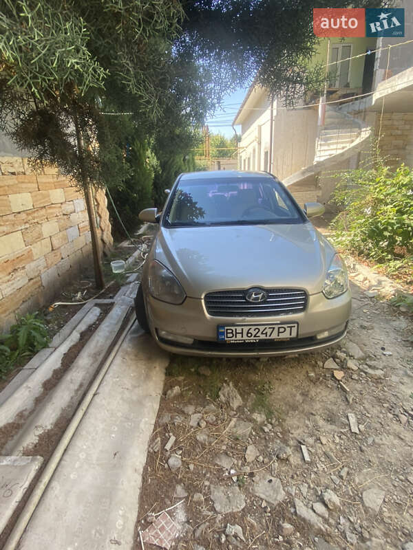 2008 hyundai accent