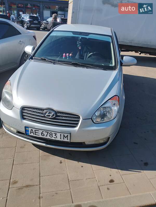 2008 hyundai accent