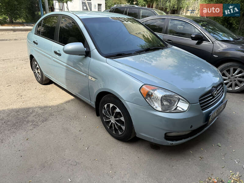 2008 hyundai accent