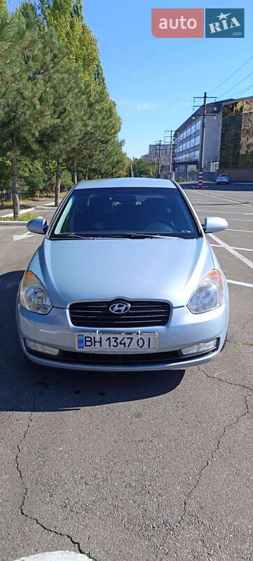2008 hyundai accent