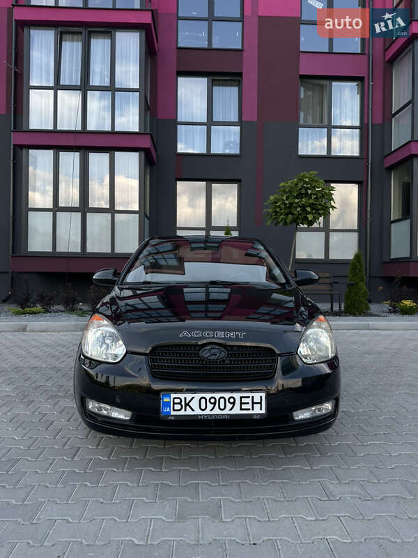 2008 hyundai accent