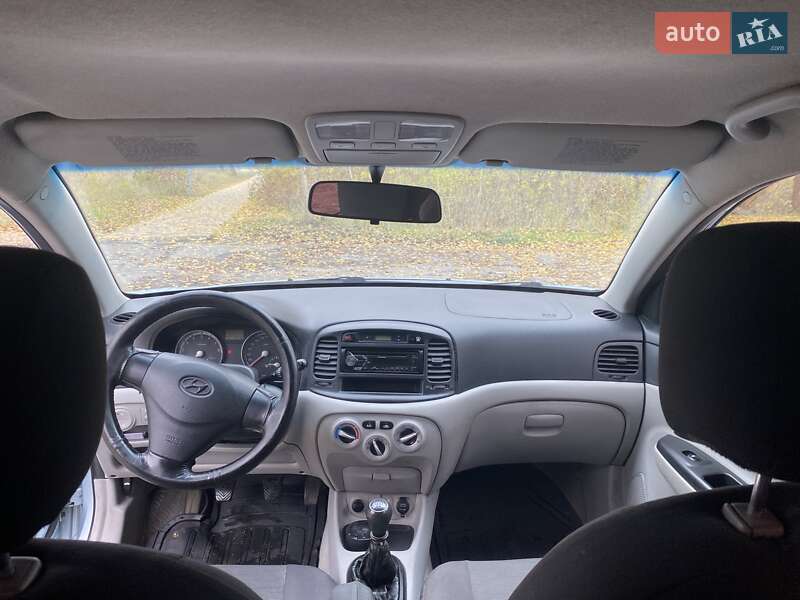 2008 hyundai accent