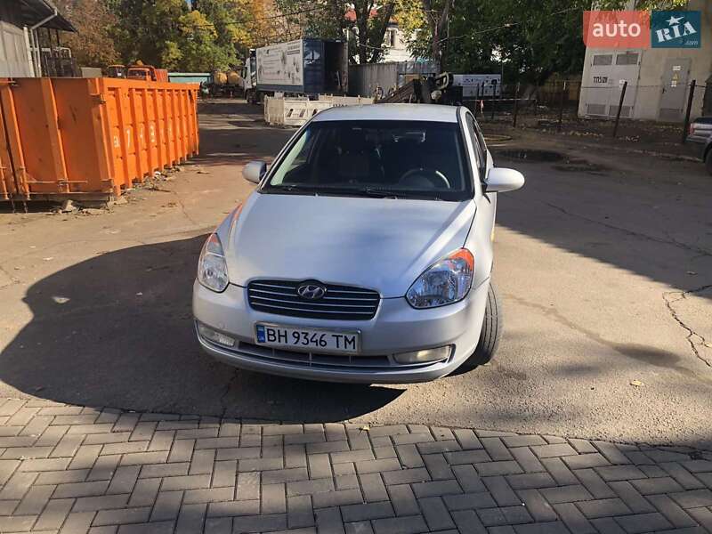 2008 hyundai accent