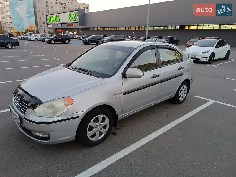2008 hyundai accent