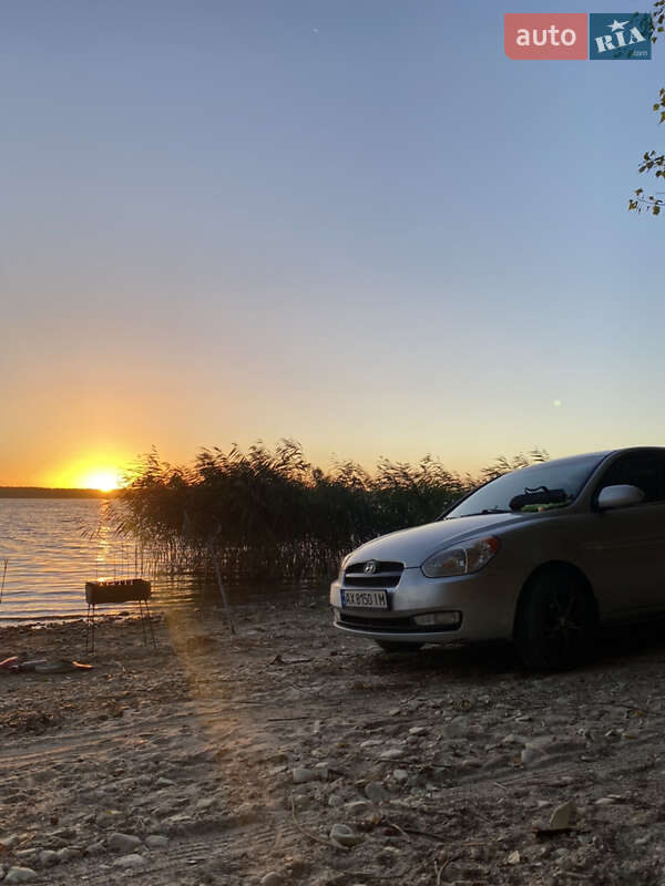 2008 hyundai accent