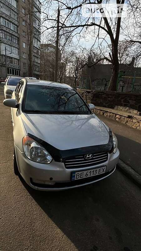 2008 hyundai accent