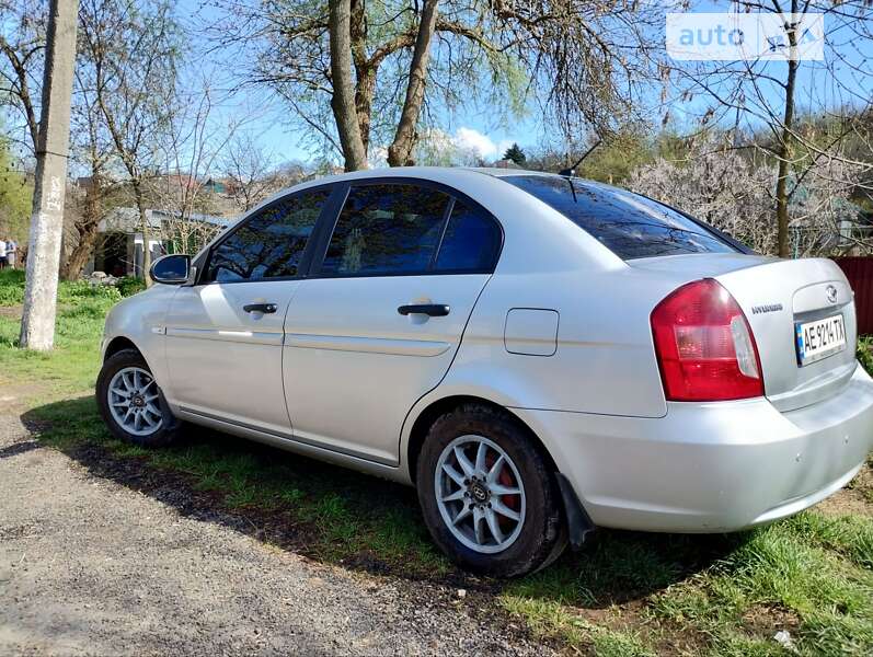 2008 hyundai accent