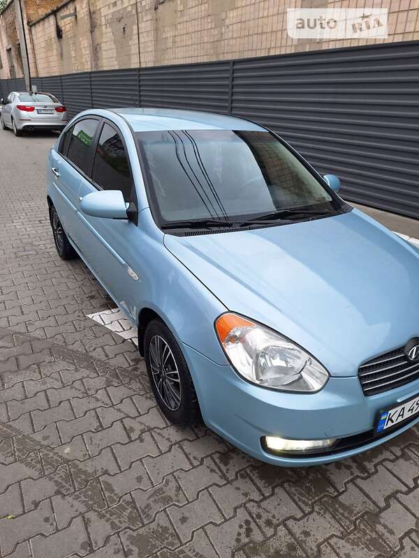 2008 hyundai accent