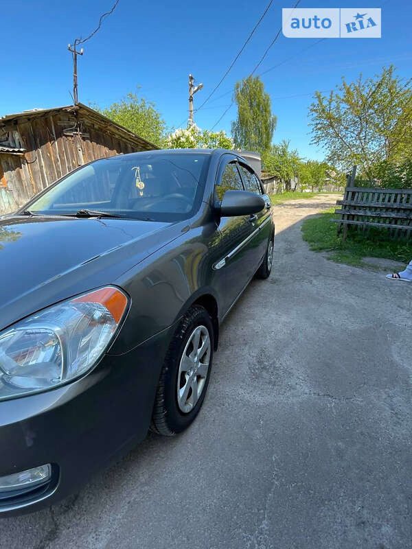 2008 hyundai accent