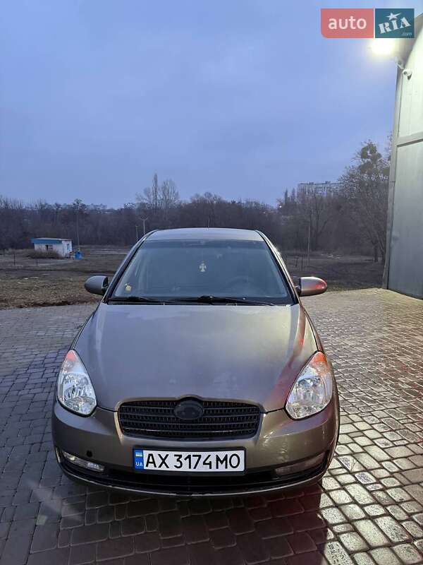 2008 hyundai accent