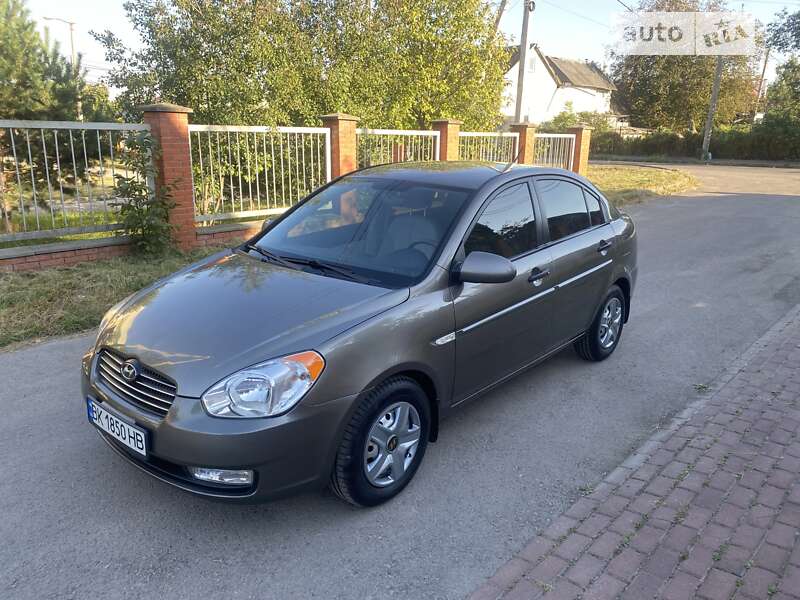 2008 hyundai accent