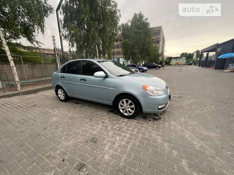 2008 hyundai accent