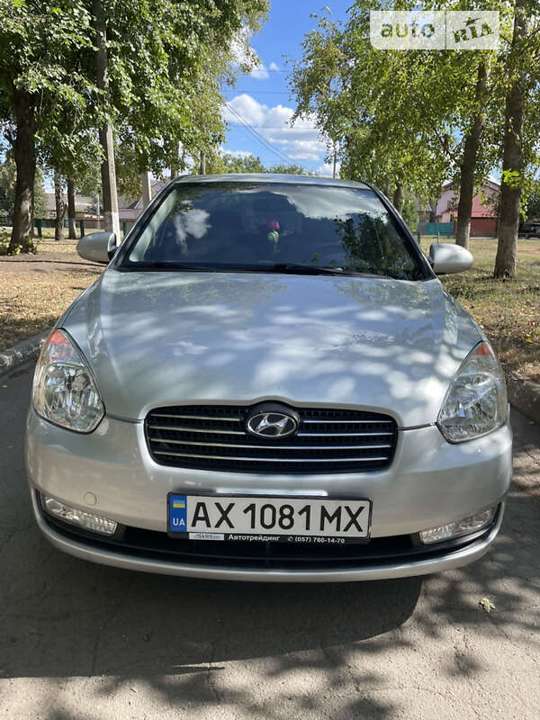 2008 hyundai accent