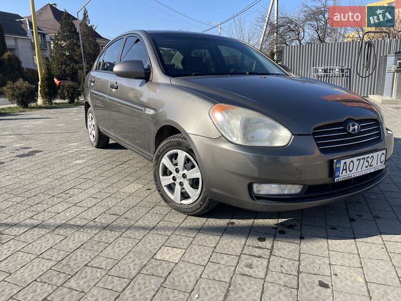 2008 hyundai accent