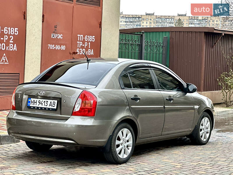 2008 hyundai accent