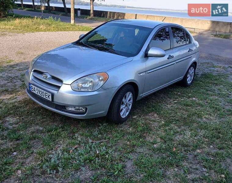 2008 hyundai accent