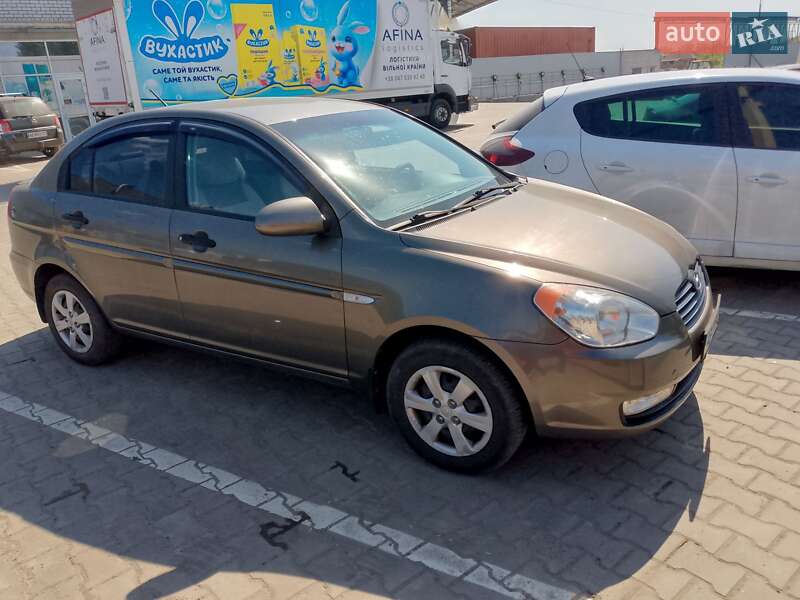 2008 hyundai accent