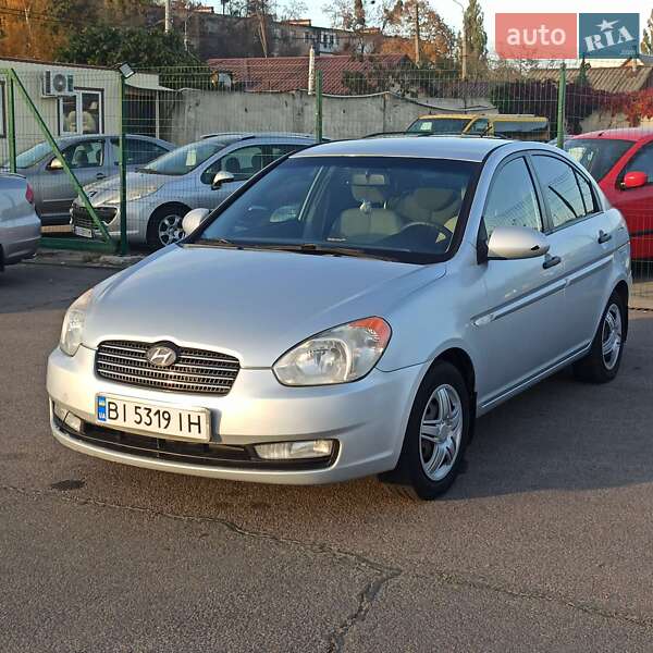 2008 hyundai accent