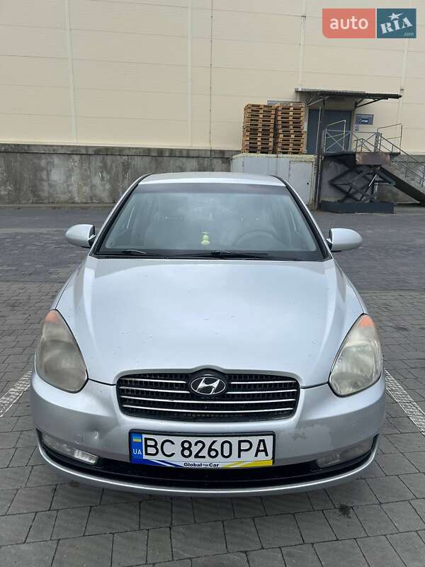 2008 hyundai accent