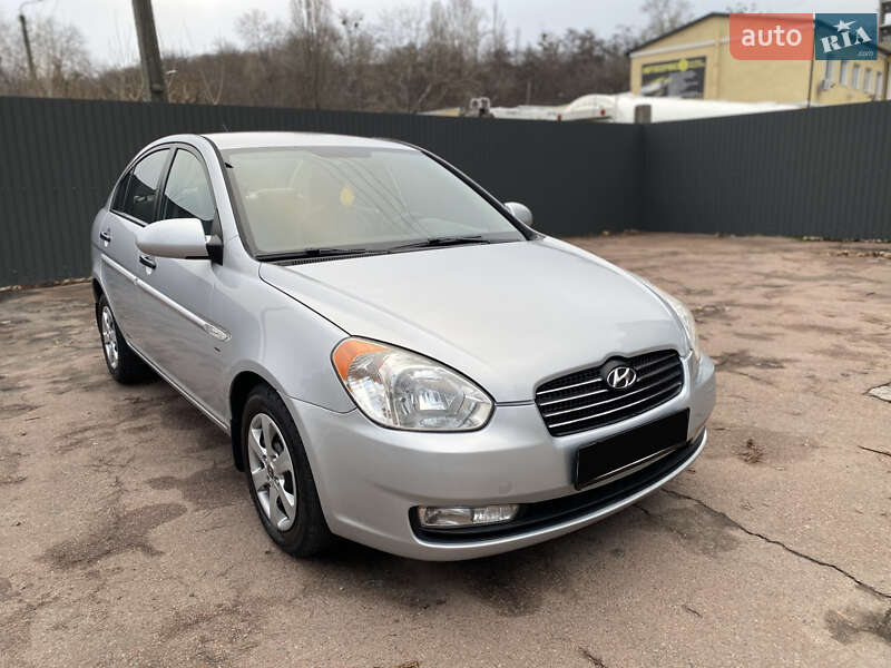 2008 hyundai accent