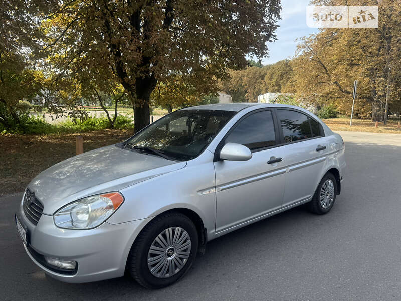 2008 hyundai accent