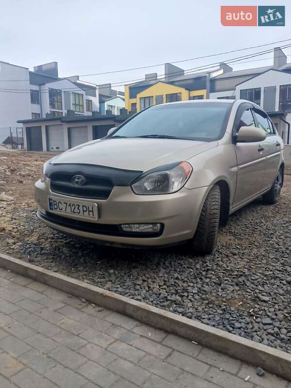 2008 hyundai accent