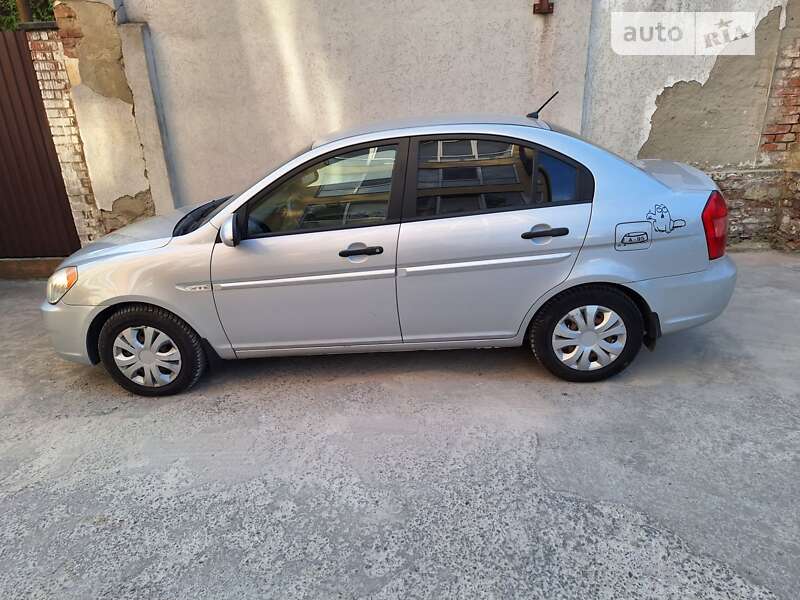 2008 hyundai accent