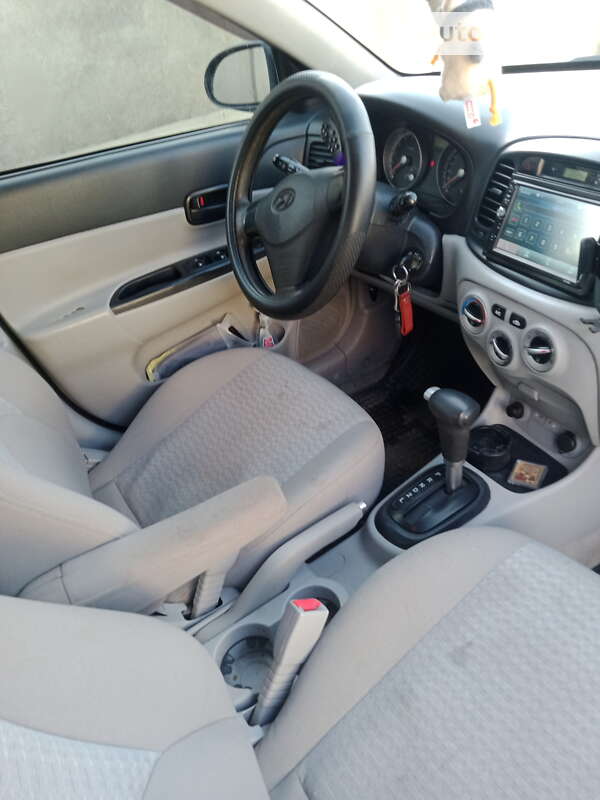 2008 hyundai accent