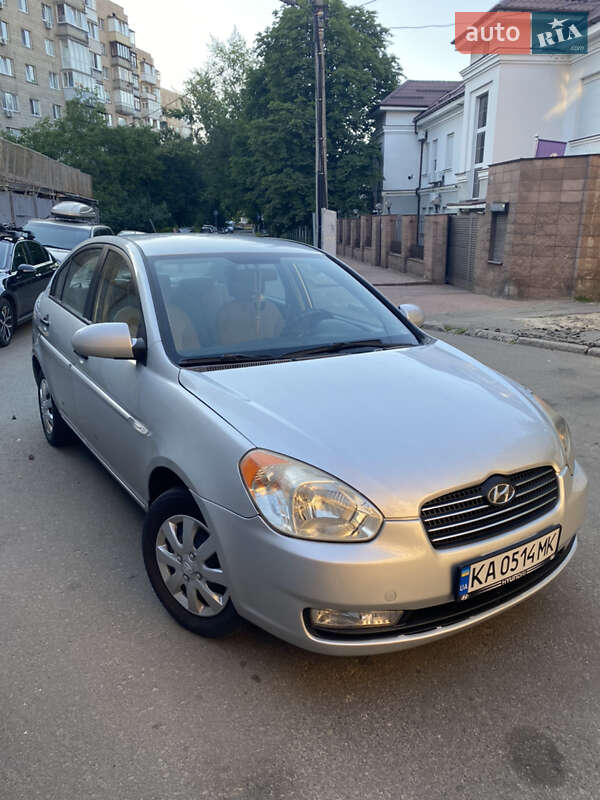 2008 hyundai accent