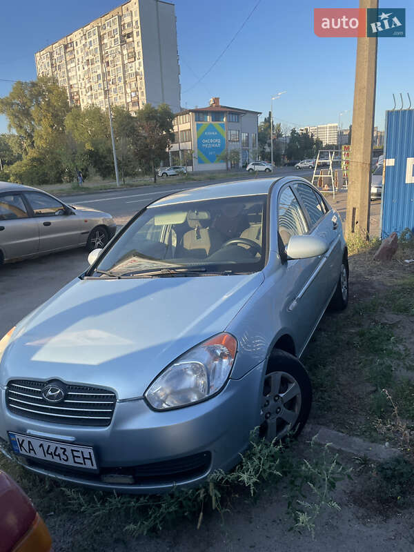 2008 hyundai accent