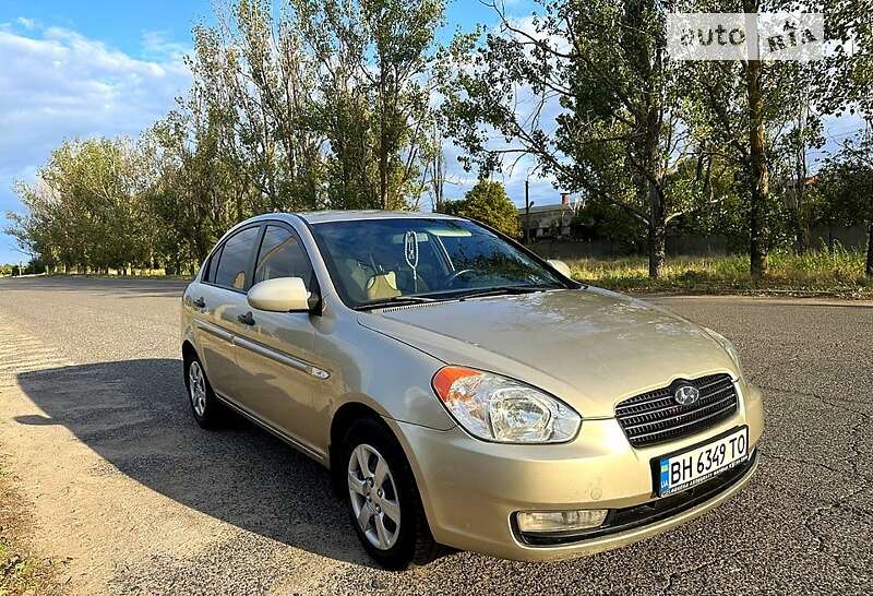2008 hyundai accent