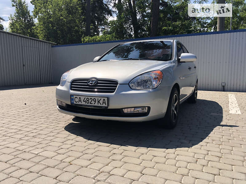 2008 hyundai accent