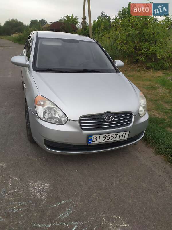 2008 hyundai accent