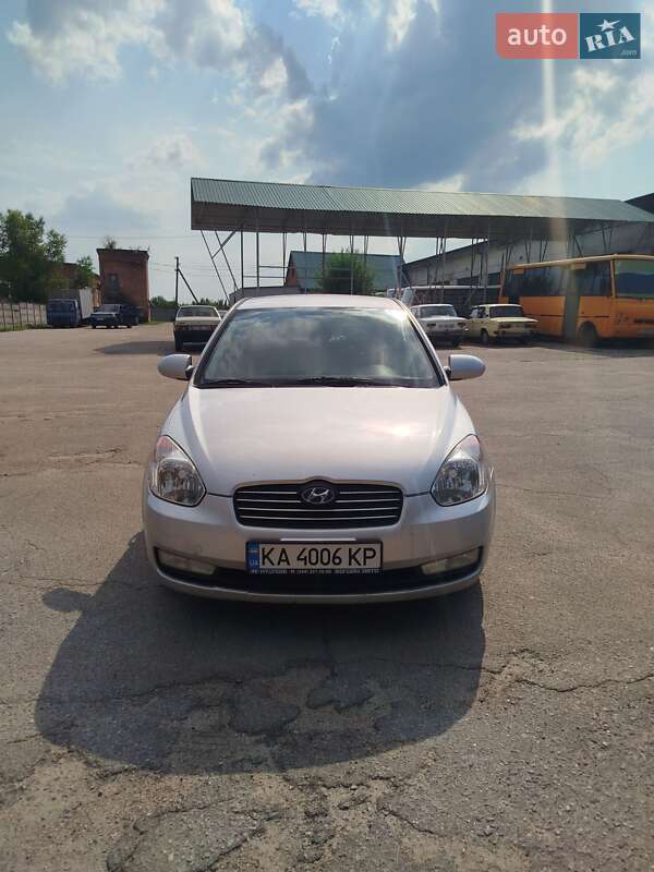 2008 hyundai accent