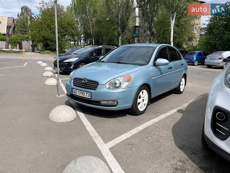 2008 hyundai accent