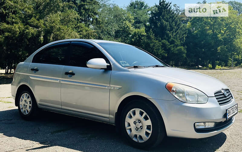 2008 hyundai accent