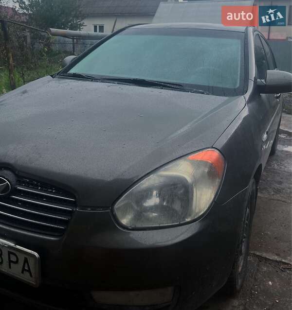 2008 hyundai accent
