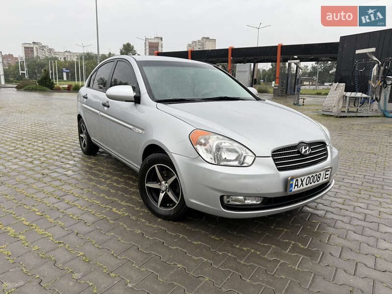 2008 hyundai accent