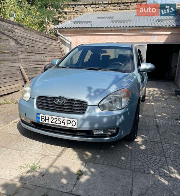 2008 hyundai accent